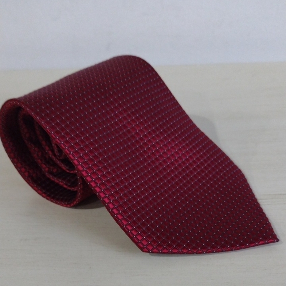 Giorgio Armani 100% Silk Red Tie
